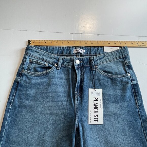 Refuge Blue Straight Leg Jeans Classic Style - Picture 11 of 11